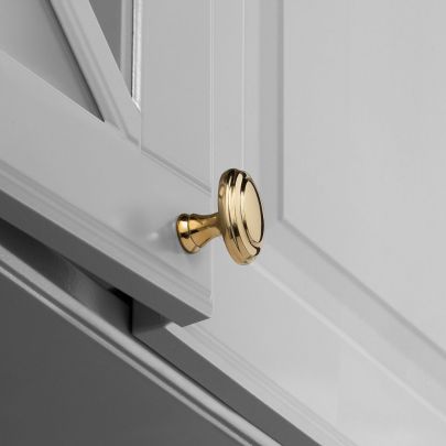 The image shown below is Unlacquered Polished Brass finish
