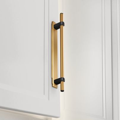 The image shown below is Split Aged Brass and English Metallic Bronze finish with Aged Brass Back Plate
